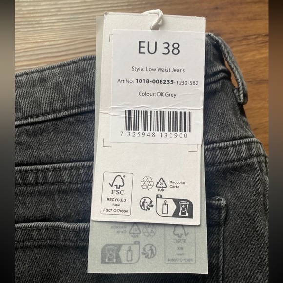 NA-KD Low Waist Jeans Dark Grey EU 38 (US size 8) - Picture 6 of 7